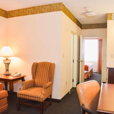 Country Inn & Suites By Radisson, London South, On Dış mekan fotoğraf